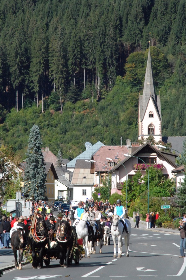 Umzug beim XV. Käsefestival in Kötschach-Mauthen