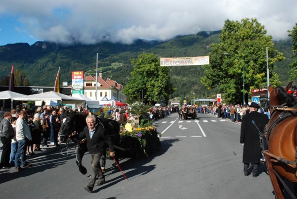 Umzug beim XV. Käsefestival in Kötschach-Mauthen