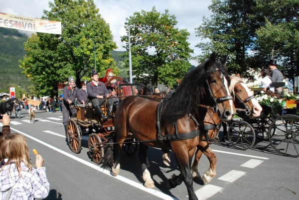 Umzug beim XV. Käsefestival in Kötschach-Mauthen